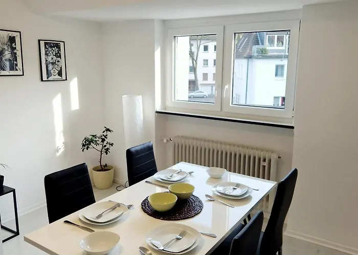 Zentrale, Ruhige Am Bergmannsheil Kh Wlan & Self-check-in Bochum